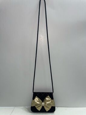 Confetti Vintage 1995 Black & Gold with Gold Bow Accents & Heart Shoulder Bag